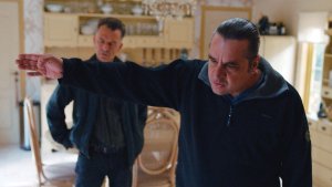 1 сезон 6 эпизод — «Сирены» (Sirenes)