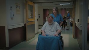 2 сезон 8 эпизод — «Брейди в Крестмор не поедет» (Nobody Puts Brady in a Crestmore)